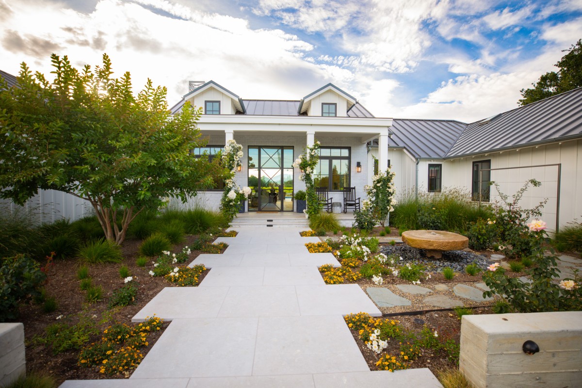 Well-maintained landscape and plantings at Nirenberg Residence, showcasing Penning Landscapes' maintenance expertise.