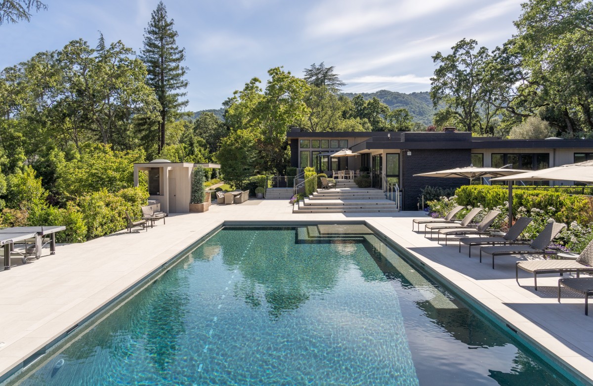 Rhodes_01_Main Custom Napa Valley landscape design with swimming pool, patio, and outdoor living spaces.