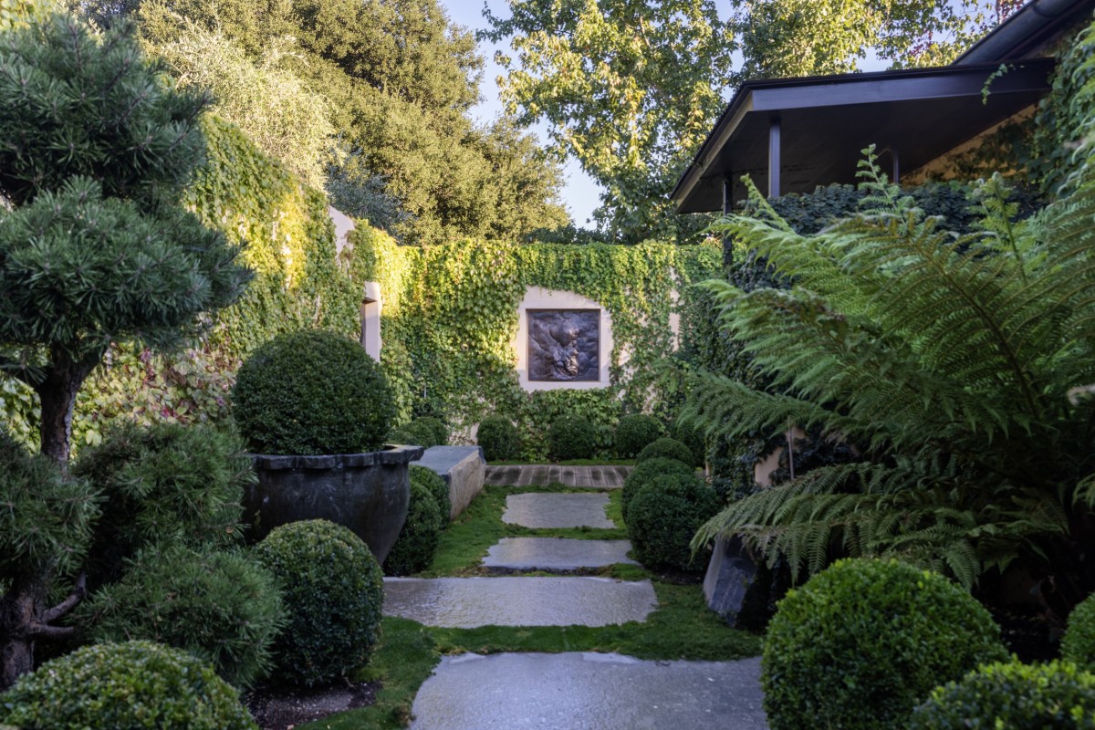 Penning Landscapes: healthy, resilient plantings and garden design at a Napa Valley estate.